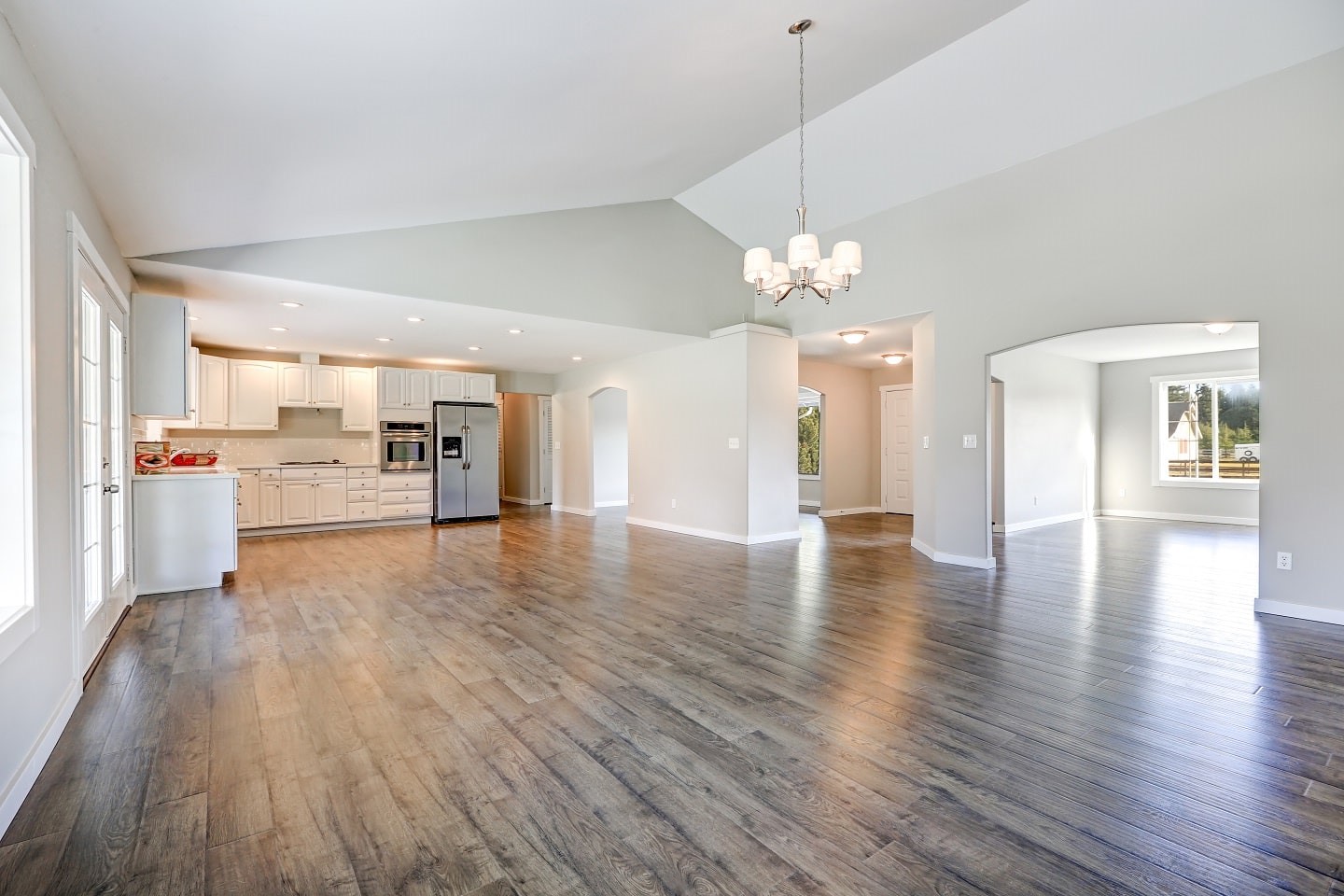LOCAL FLOORING PROS